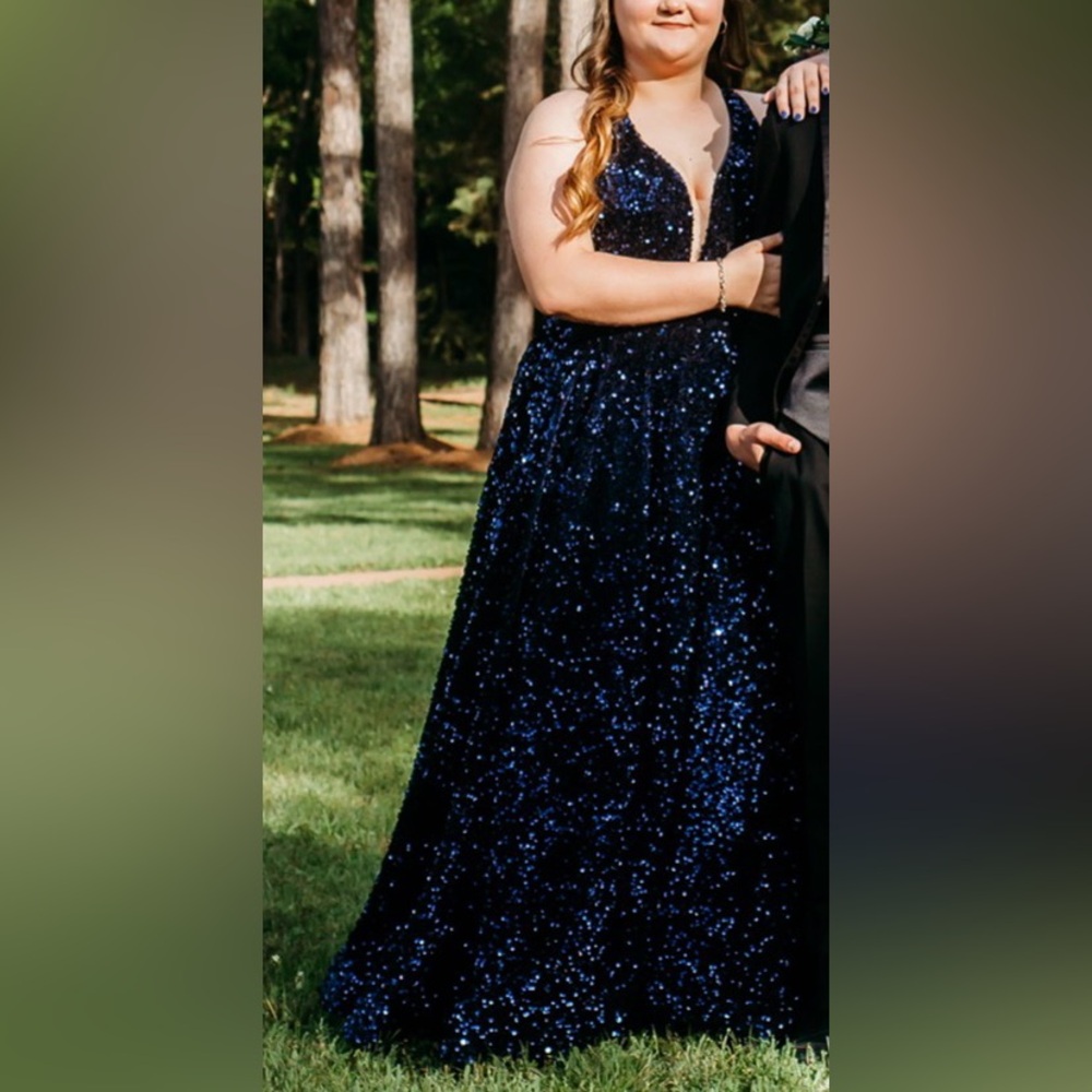 Navy Blue Sequin Prom / Formal Evening Gown